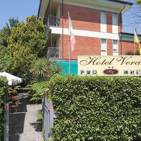 Hotel Vera Marina di Massa Exteriör bild