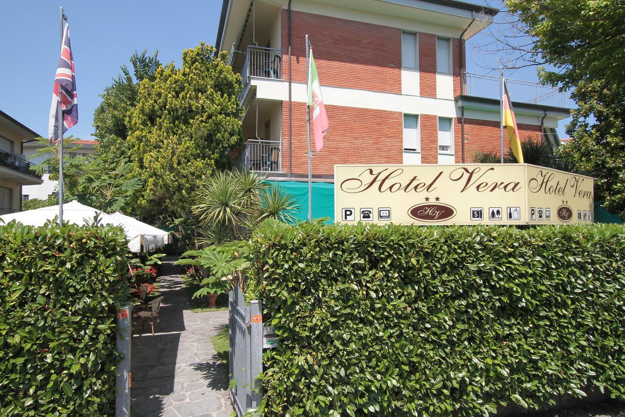 Hotel Vera Marina di Massa Exteriör bild